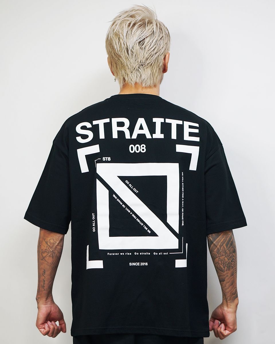 STRAITEofficial's tweet image. ♛  新作商品  ♛ 

ありそうでなかった、これぞSTRAITEとも言うべきインパクト大な最強ビッグTシャツ！

【予約開始】
フロントネームBracketビッグTシャツ [STRAITE]
straiteweb.com/smartphone/det…

#straite
#Tシャツ
#ビッグシルエット
#オーバーサイズ
#ストリートファッション