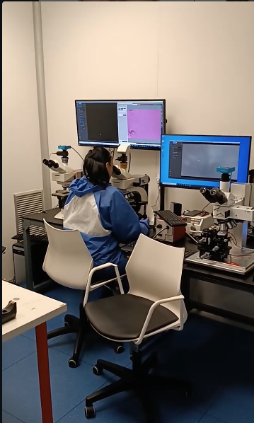 quoptics's tweet image. Inside the lab.

Exploring how light behaves at the nanoscale, one experiment at a time.
From microscopy to data analysis, this is where research happens.
QnanoOptics at UniOvi
@InnovaUniovi @estRSEF_UniOvi 
#nanophotonics #quantumoptics #nanoscience #physicis #science #lablife