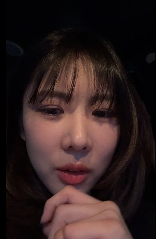 🐶: Tmi? I met  🐰&amp;🐥unnie!