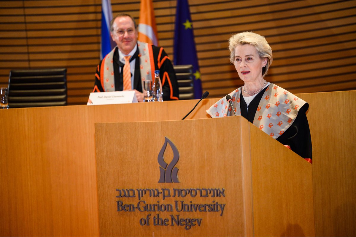 unfrancoturc69's tweet photo. 🇪🇺🇮🇱🇺🇸 💥 🇷🇺🇹🇷🇨🇳 

▫️🎙️Comme le disait Ursula Von Der Leyen :
« l’Europe, ce sont les valeurs du Talmud. »

Pour les talmudistes, seule une influence des alliés sionistes (Israël, USA,…) est acceptable.

Les relations entre les États membres de l’Union Européenne 🇪🇺 seront toujours limitées avec la Russie 🇷🇺, la Turquie 🇹🇷 et la Chine 🇨🇳 tant qu’ils seront dirigés par des Talmudistes.

Quand les nations européennes seront tôt ou tard débarrassées de ces dirigeants corrompus et traitres à la population, le réveil sera long et douloureux. Comme après la chute de l’Empire Romain/Byzantin.