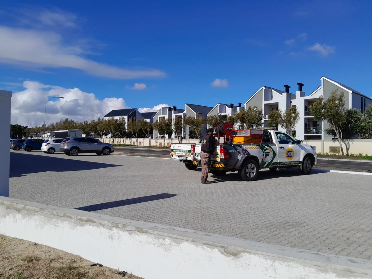 Fidelity_Secure's tweet photo. All eyes on Tygerberg! Our SRU team are visible in Tyger Valley Road Richwood. We stand between you and crime, and we will always be there to safeguard and protect our communities.

#FidelityADT #Tygerberg https://t.co/89ZOwxXls0