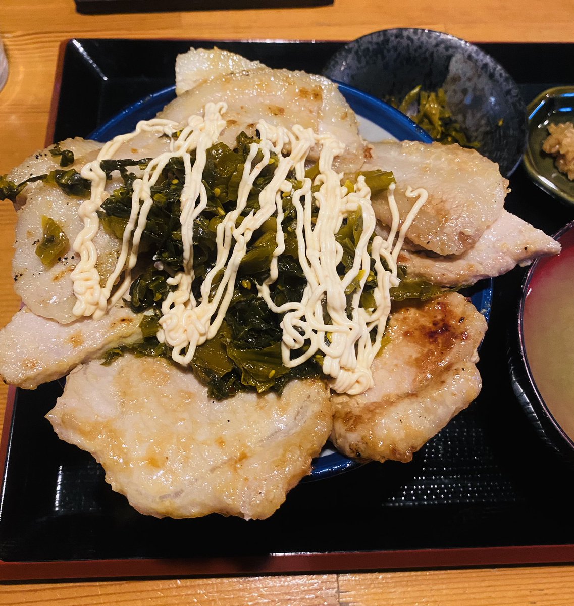 ロクシー tweet media