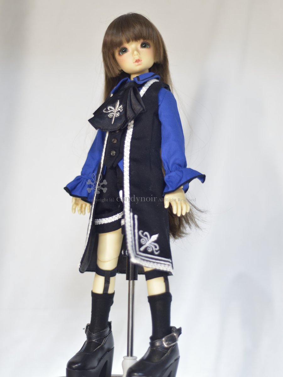 candynoir's tweet image. 「うさぎの国の皇子様」再販します
今回は4セット用意しました SDM/MSDサイズです
ブラウス、ショートパンツ、ジャボタイ、ロングベスト、ガーターソックスの5点セットです ￥17,000
 #ドルパ に持っていきます
ブースは021-SD
#ドルパ55 #SD #SDM #DD