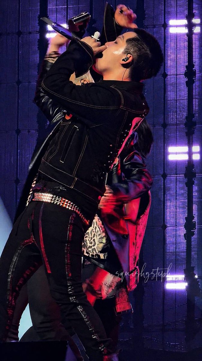 我是隐匿于这世界上 偷偷爱你的胆小鬼
希望未来的日子你继续做你想做的事
同时也要健康 平安 开心 幸福
Keep shining my big star🤘🏻

ROCKSTAR MADE 7CHILL DAY
#Happy27thCHOIHYUNSUK
#하늘에서_가장_밝은_별_최현석
＃紫の空を綴る7CHILLday
<a href="/treasuremembers/">TREASURE</a>