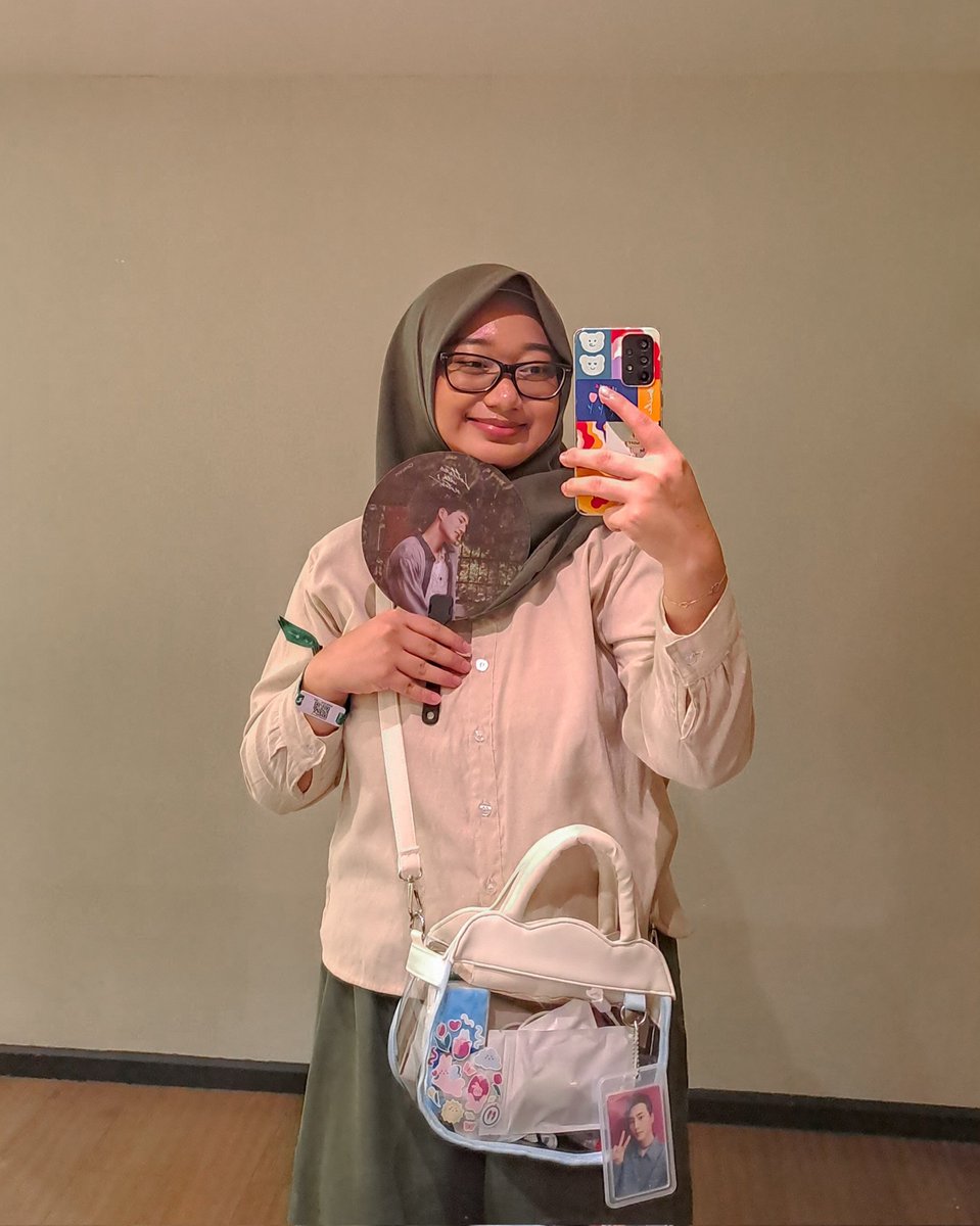 retno🦋 tweet media