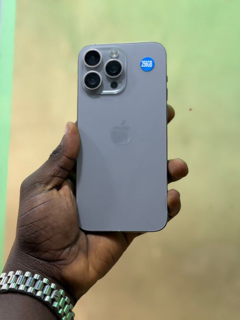 iPhone 15 pro max

256gb || physical &amp; eSIM

🏷️: 950k