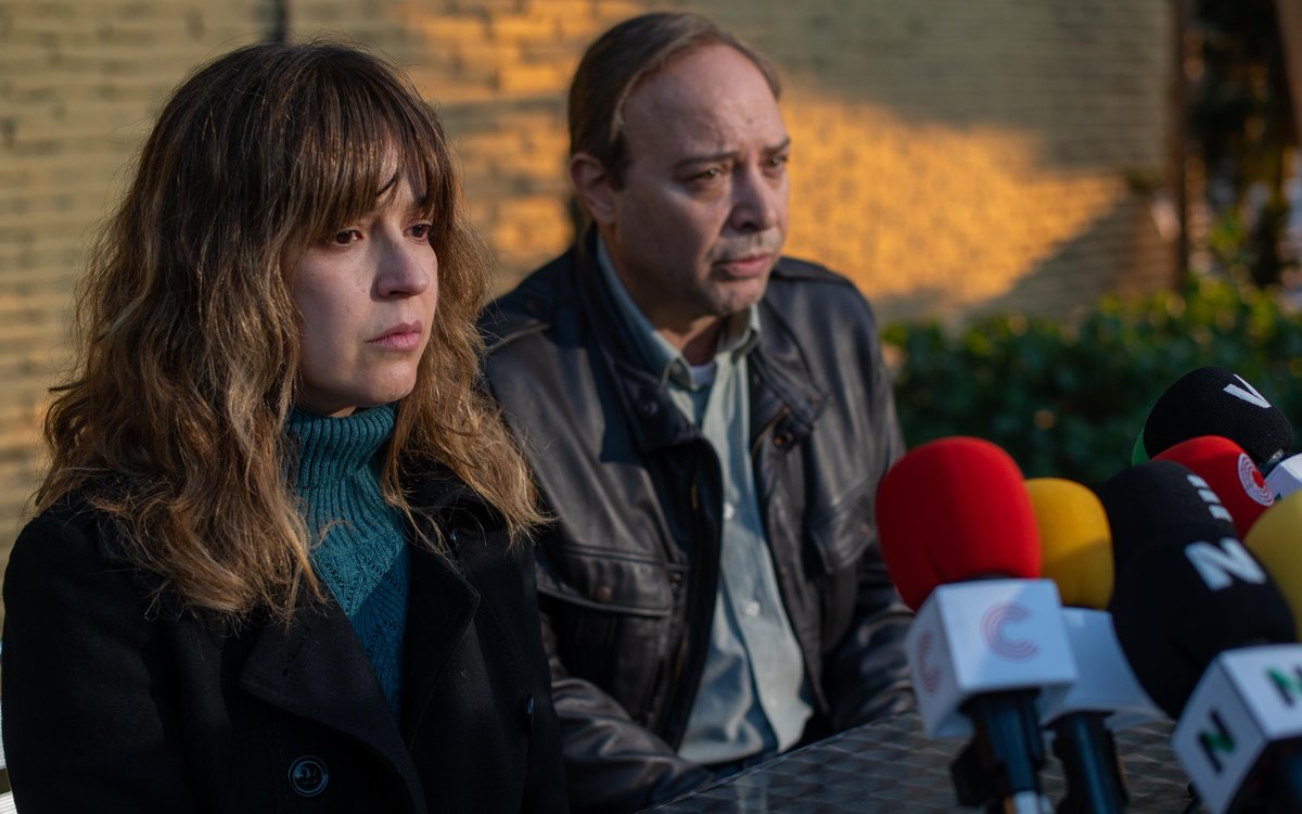 NetflixES's tweet photo. Comienza el rodaje de ‘En el nombre de Marta’, una miniserie que adapta a ficción el caso que conmocionó a la sociedad española. Protagonizada por Blanca Portillo, Vicente Romero, Verónica Sánchez, María León, Paco Tous y Hugo Welzel, y con el apoyo de la familia de Marta del Castillo.