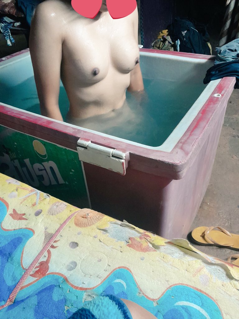 นัท tweet media