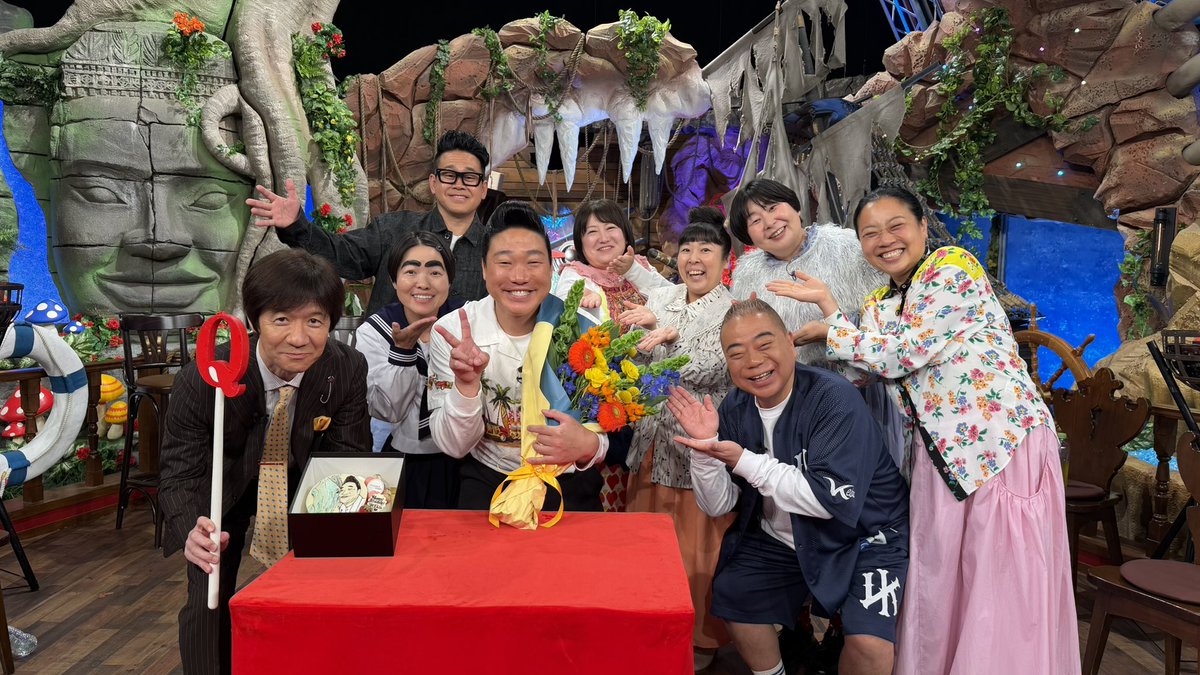 itteq_ntv's tweet photo. 本日のイッテQ収録で、 みやぞん の41歳のお誕生日のお祝いをしました🎂🎉 
イッテQに登場してから10年のみやぞんさん！
今年も様々なチャレンジをしていきます🔥🔥
恒例の全員記念ショットもお届けです📷 https://t.co/8cZLb1ELfj