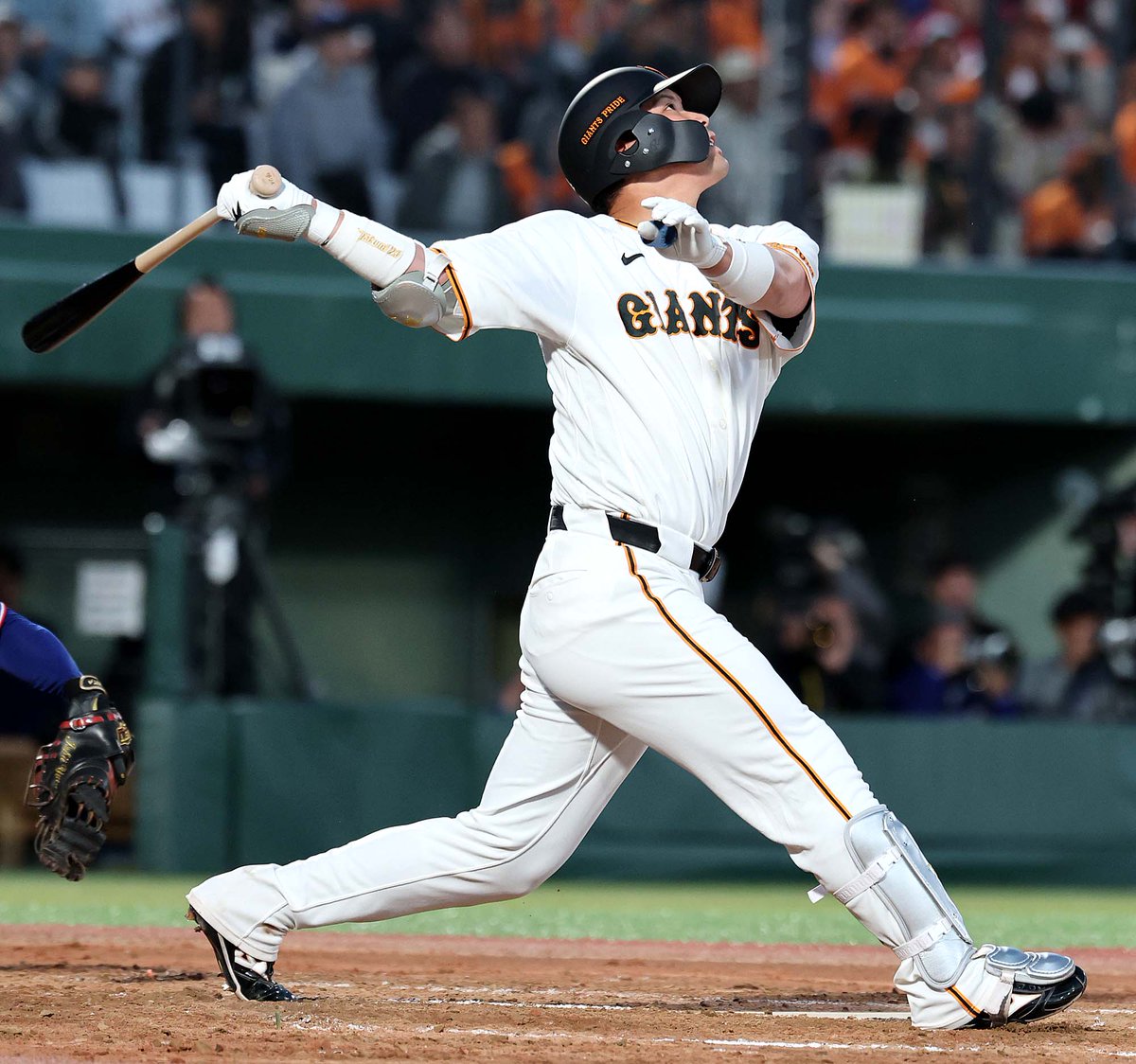 読売ジャイアンツ tweet media