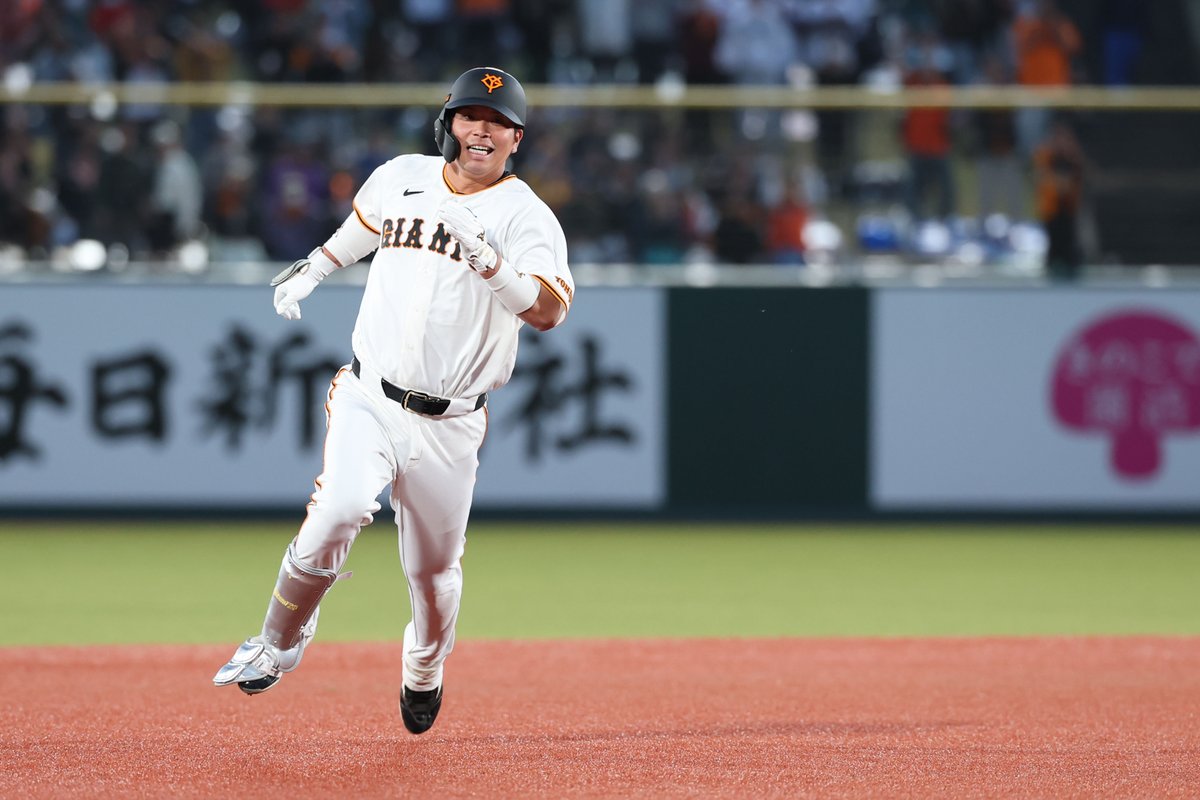 読売ジャイアンツ tweet media