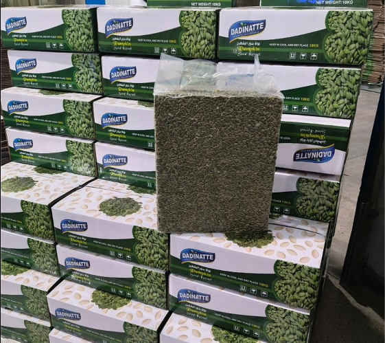 JXY_food's tweet image. Premium shelled &amp;amp; unshelled pumpkin seeds, natural &amp;amp; nutritious, with stable wholesale supply worldwide.
#PumpkinSeeds #Snacks #Baking #Wholesale #HealthyFood
jinxingyuan-food.com