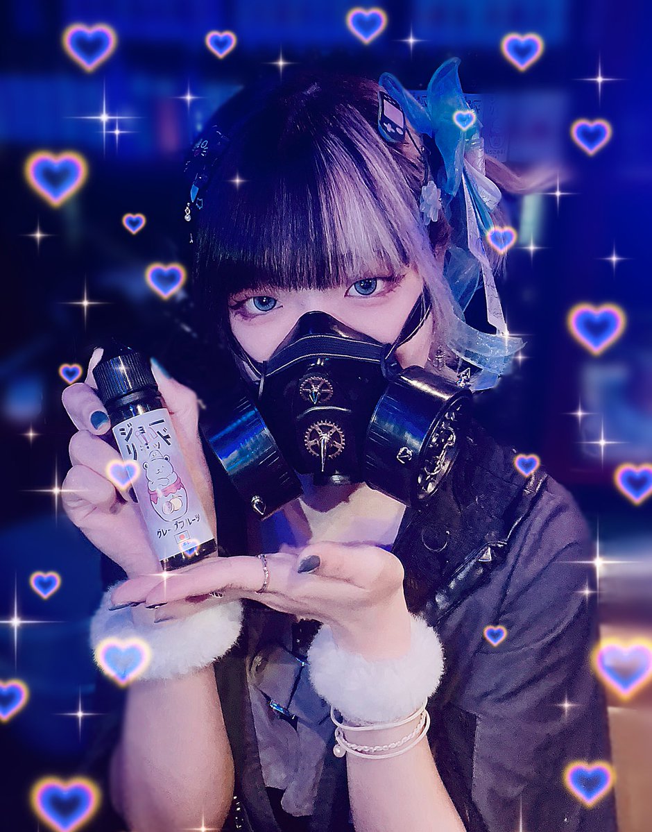 shj_akiba's tweet image. 本日のおすすめ #VAPE はこちら！

 #ジョーinリキッド🐻‍❄️のグレープフルーツ味✨️
独特な酸味とフルーティーな味わいが楽しめるリキッドです🎶

おすすめ #VAPEfusion はWhitleyNeillのレモングラス&amp;amp;ジンジャージン🥂✧︎*。
ソーダ割りが特にイチオシです♪♪

 #聖氷女教会