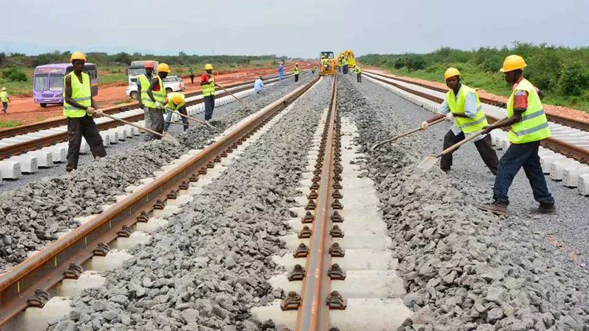 NigeriaStories's tweet image. Abia state governor, Alex Otti plans Abia railway and ramps up other projects