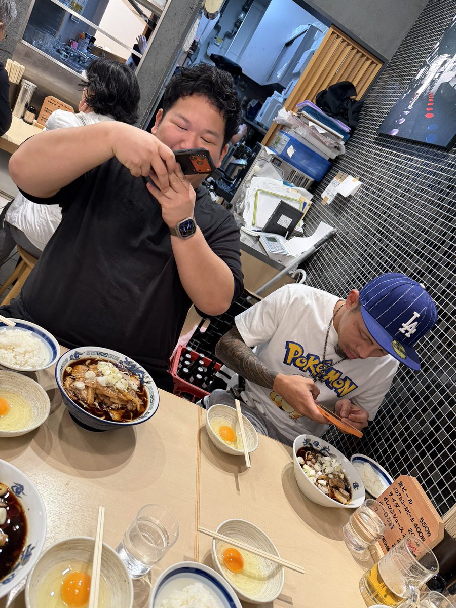 れーじ tweet media