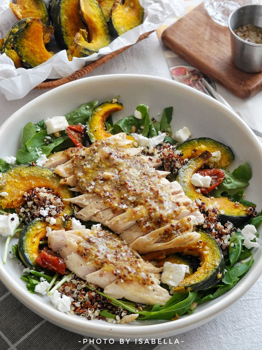 peagod's tweet image. Quick Fat-Burning Lunch! Grilled chicken + quinoa + roasted veggies (zucchini/bell pepper) + a side salad with lemon-tahini dressing. Low in carbs, high in protein u0026 fiber—keeps you full for hours!  #HealthyEating #FatLossMeal