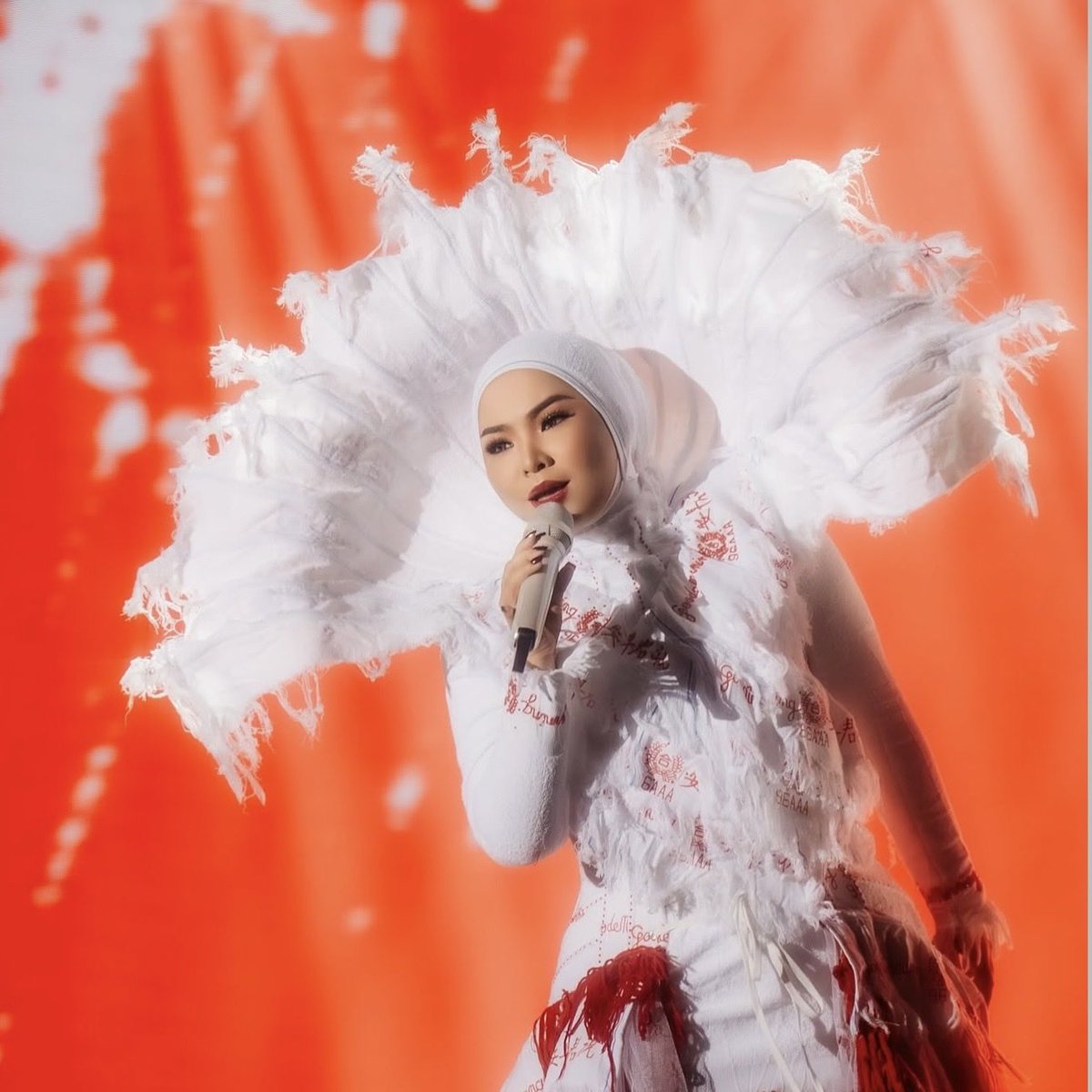 Ayna Maximoff tweet media