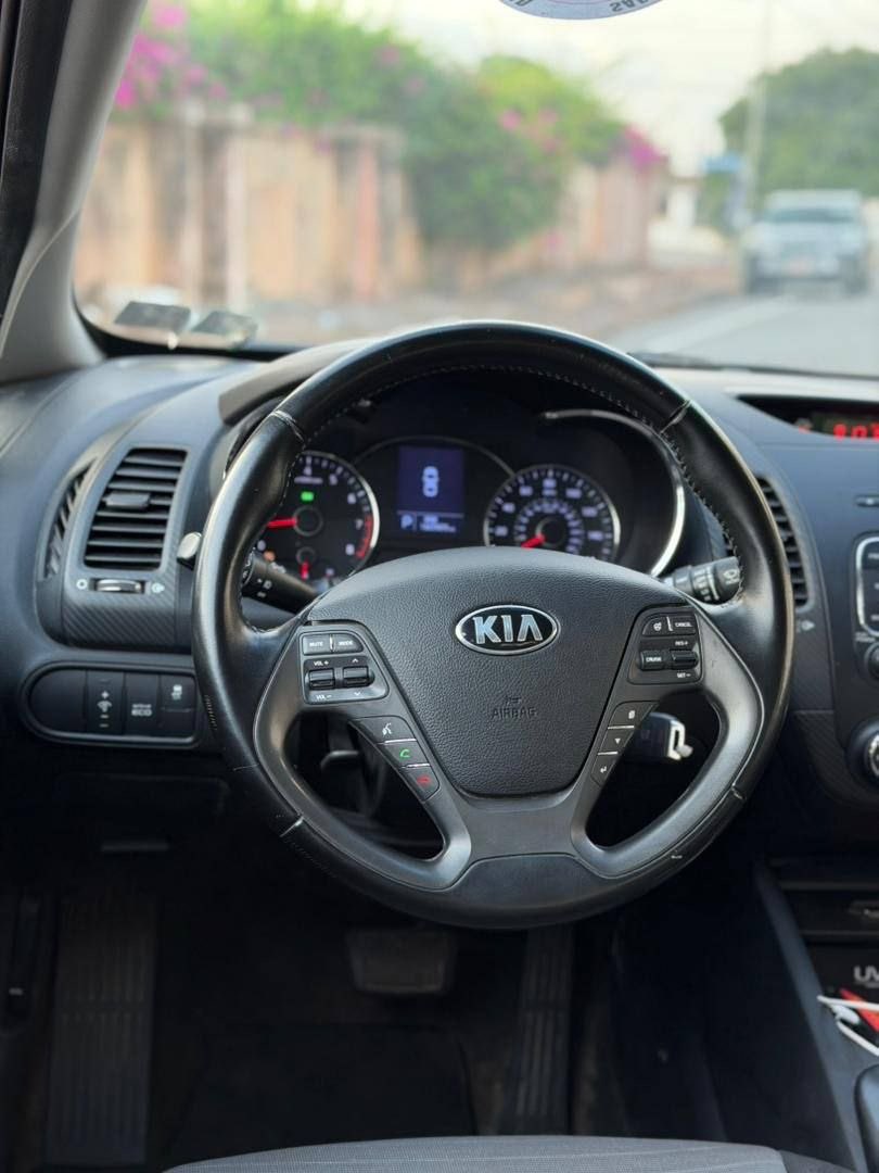 Splurg_El's tweet photo. 2014 Kia Forte EX

GHS 120K negotiable https://t.co/buqXkglSmJ