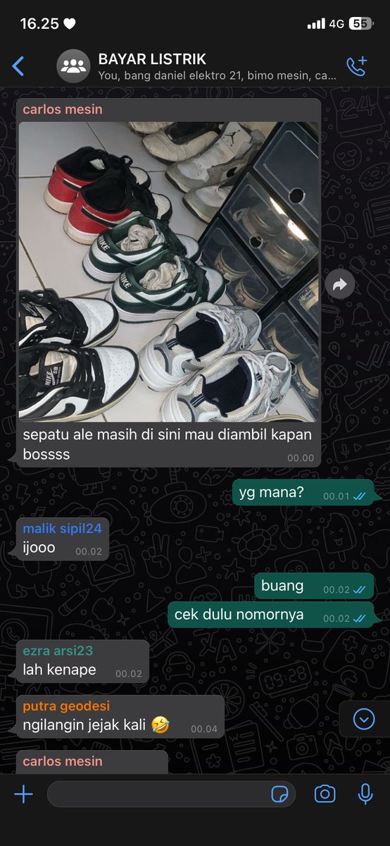 monzavory's tweet photo. sebelum alex mutusin buat beliin ale asics ukuran 41 itu ternyata kejadian kemaren udah kecium sama abam ketang 23, co-written by @mycelona https://t.co/mHz4nOjJaB