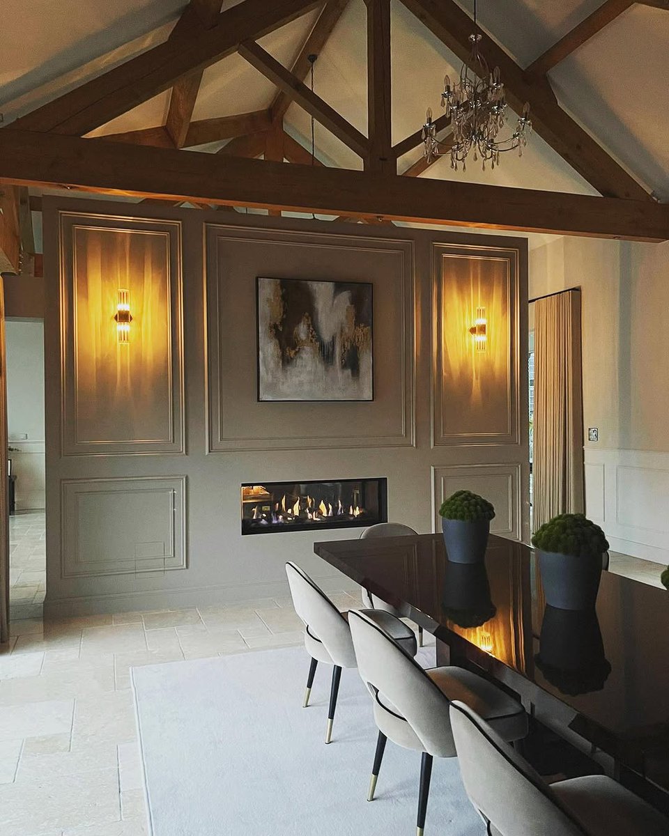 GeorgeHillLtd's tweet image. Craftsmanship like this deserves the spotlight 👏

This stunning feature wall by Jake Smith showcases the precision and care behind truly bespoke joinery.

Panelling &amp;amp; period mouldings supplied by George Hill.

IG: @jas_joinery

#GeorgeHill #Joinery #Panelling
