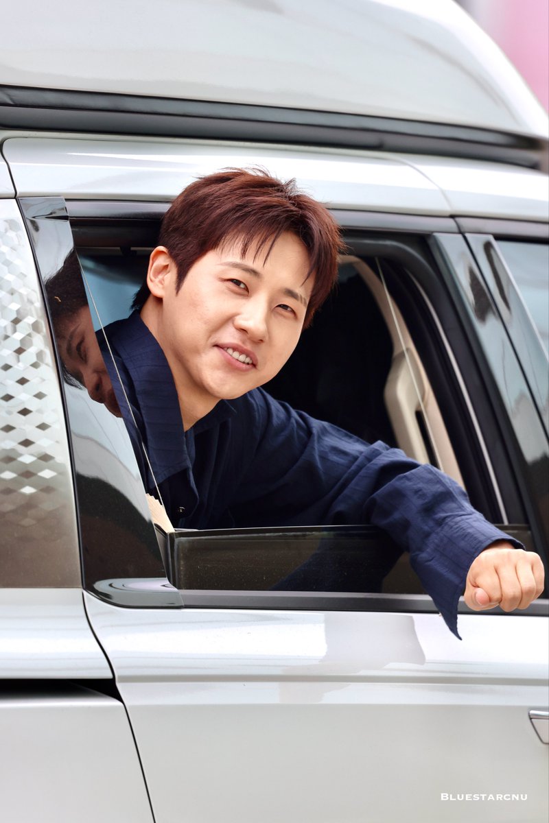 BlueStar☆CNU tweet media