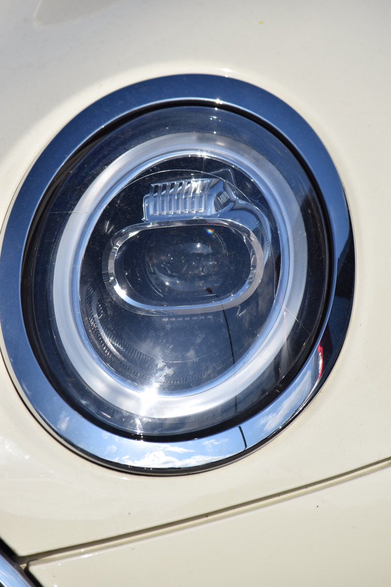 TubbyBats's tweet image. #car #headlights