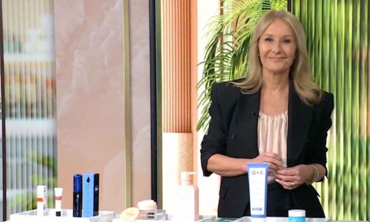 MirrorMoney's tweet image. This Morning watchers rush to bag Nadine Baggott's 10 best beauty buys under £10 #affiliates
mirror.co.uk/money/shopping…