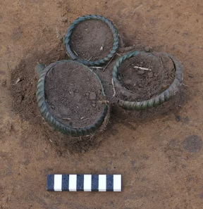 DAntiquis's tweet image. A 3,300-year-old hoard of bronze rings found near Dresden is giving archaeologists new evidence of Late Bronze Age wealth, dress, and ritual burial practices in Central Europe.

arkeonews.net/3300-year-old-…

#Archaeology #BronzeAge #Germanic
