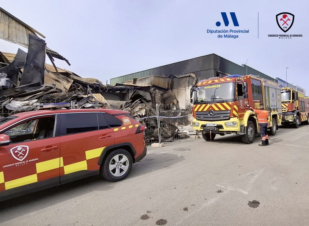 cpbmalaga's tweet image. ⚠️ACTUALIZACIÓN INCENDIO #CAJIZ

Este #lunes a las 18.30h se daba el incendio por EXTINGUIDO, y poco después se retiraba la dotación de bomberos del #CPBMálaga dejando la zona en manos del #CNP 
Esta mañana hemos vuelto para realizar una última ronda preventiva 

@diputacionMLG