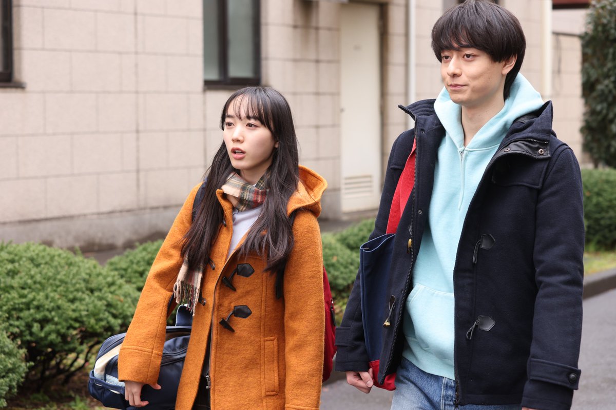 oricon's tweet photo. 📺ドラマ『月夜行路』

元彼（ACEes作間龍斗）を探す
ルナ（波瑠）と涼子（麻生久美子）

訪れたジュエリーショップで
彫金師・辰雄（山口馬木也）と
跡継ぎの信一（岩瀬洋志）に出会い…

✍️第3話見どころ
https://t.co/OunFyWPVZq

#月夜行路 https://t.co/4o7S59mr2p