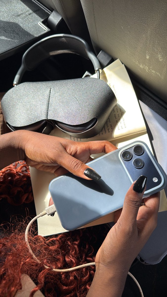 DeeDee🌟 tweet media