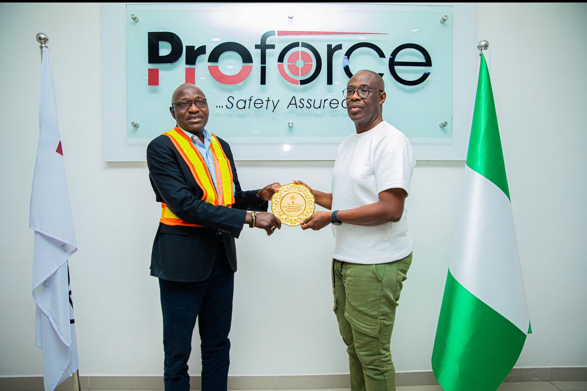 pf_galaxies's tweet photo. We recently hosted the Western Nigeria Security Network, a key force in strengthening community-based security across Southwest Nigeria.
Together, we are building safer communities and stronger security systems for Nigeria and Africa.
#PublicSafety #Amotekun #SecurityNigeria https://t.co/tvEkKmg4zv