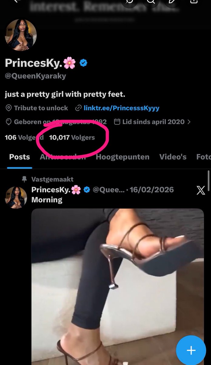 QueenKyaraky's tweet photo. Oeh i haven’t even noticed. 
But HI 10k followers.

Lets celebrate it together using your creditcard https://t.co/zhu8rub7jT