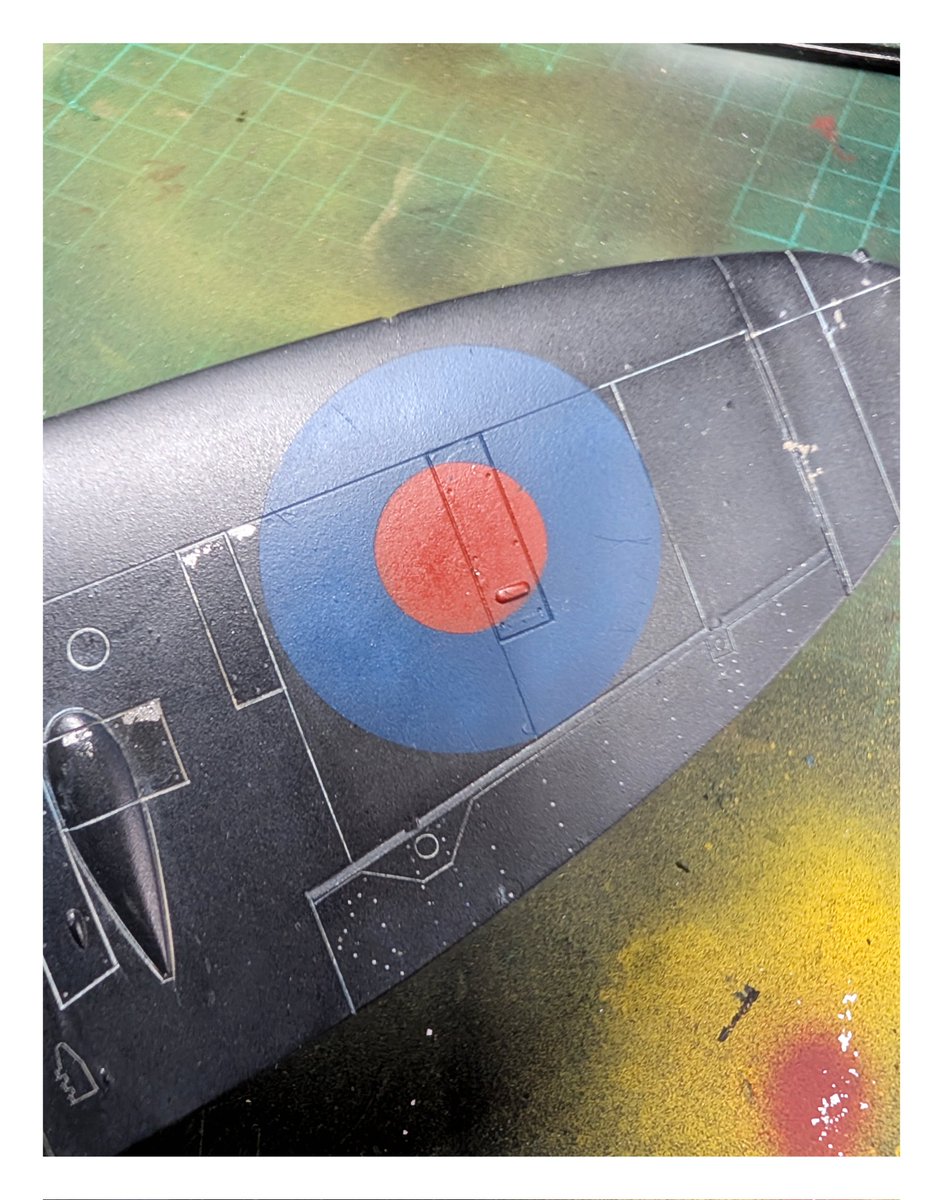 Simon (@redfivemodels on Bluesky) tweet media