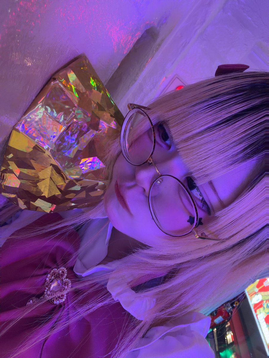 おきゅいーん！

-23

今日は入口の石とツーショをしてみました♩ビジュよしなのでチェキ撮りたいです🌟