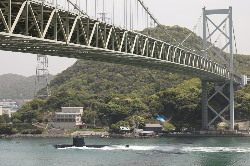 misora_cat's tweet photo. 2026.04.21
おやしお型潜水艦 関門海峡 東航 https://t.co/H0e9Io3fjs