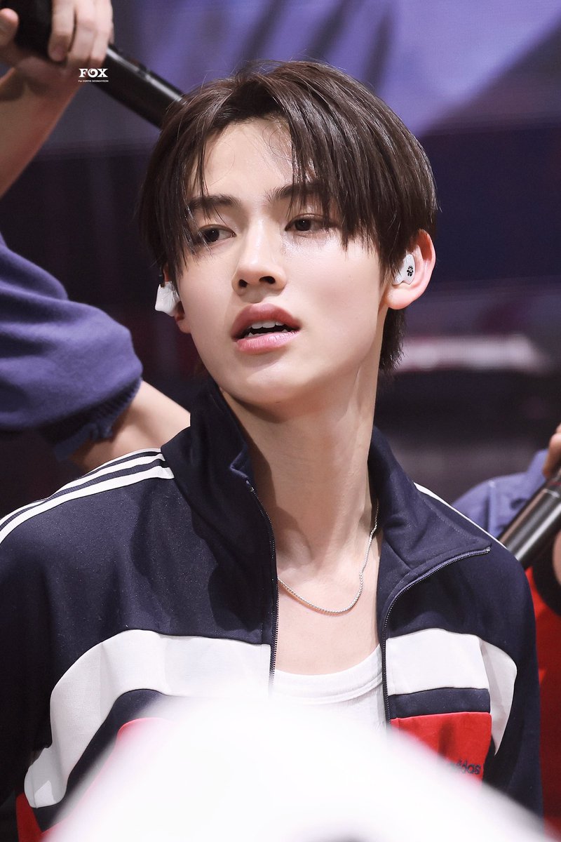 anapshy13's tweet photo. @M2MPD @cortis_bighit Yayyy SEONGHYEON Tumbnail ❤️
CORTIS REDRED MV OUT NOW
#SEONGHYEON_REDRED
#CORTIS_REDRED
#코르티스_레드레드
#SEONGHYEON #CORT https://t.co/QIyEjosKf6
