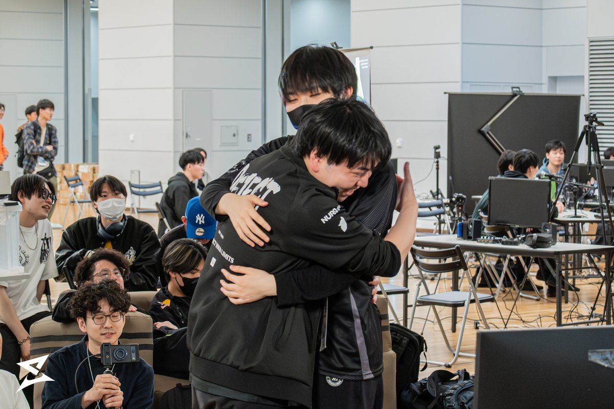 fuku_mkw's tweet photo. Shuton vs あcola
#デルブゲキ https://t.co/q3pjx29SWl