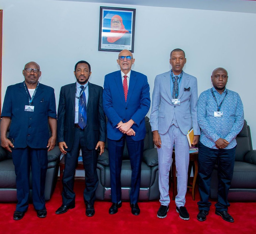 hamadmasoud951's tweet photo. Tumekutana na kufanya mazungumzo na Spika wa Bunge la Jamuhuri ya Muungano wa Tanzania, Mhe. Mussa Azzan Zungu(Mb), tukiongozwa na Mwenyekiti wetu wa Taifa Mhe. Mirambo Yusuf Camil,  tarehe 20 Aprili, 2026, katika Ofisi ya Bunge, Jijini Dodoma. https://t.co/vjOc1Q1Neg