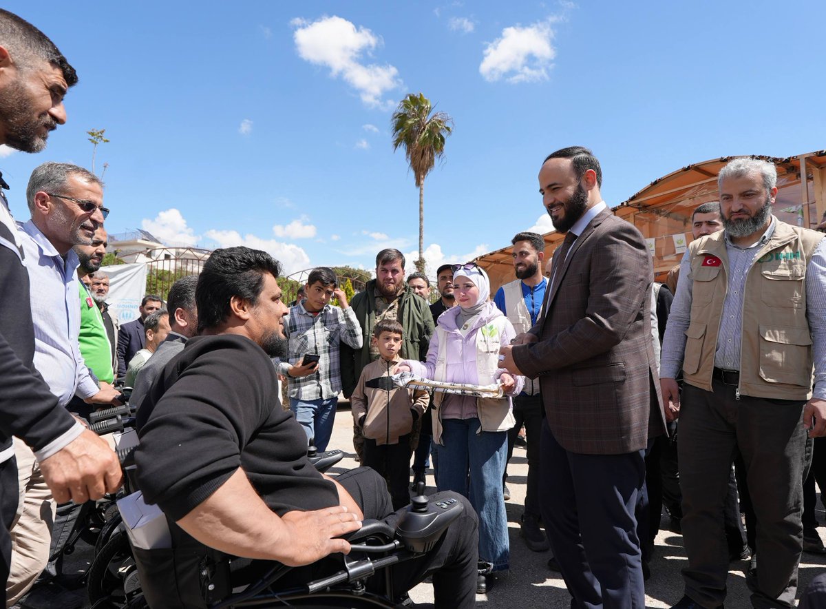 QalaatAlMudiq's tweet image. #Syria: 70 wheelchairs were distributed yesterday, with support from @ihhinsaniyardim, to people with war-related disabilities in #Aleppo.