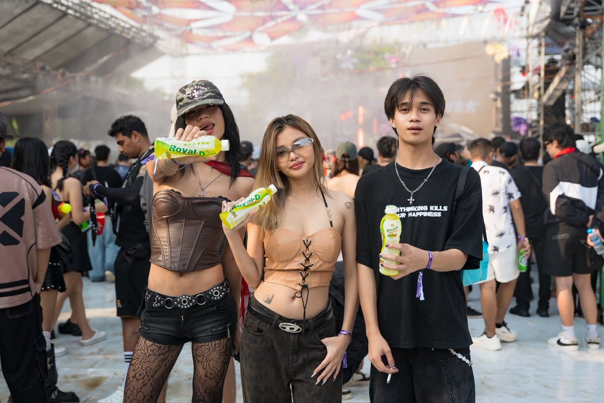 Thaw Tar Wine Pyae ♉ 🌛 tweet media