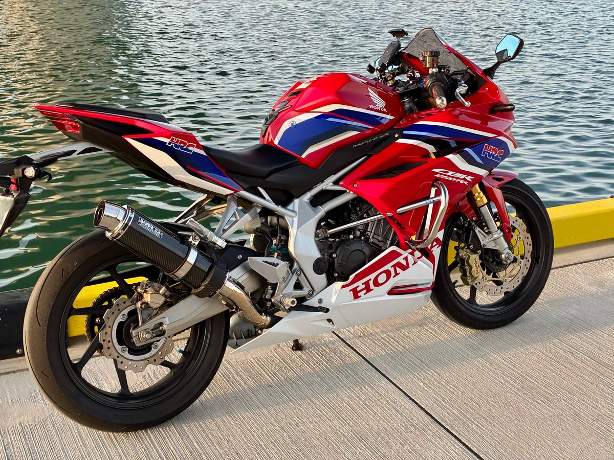 こねゆき @CBR250RR tweet media