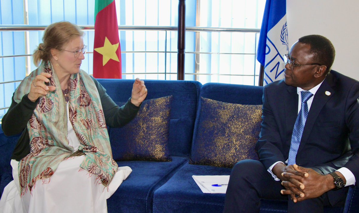 PNUDCameroun's tweet image. Our RR, Mathieu @Ciowela was honoured to welcome @UNVolunteers Deputy Executive Coordinator (DEC), Louise @ChamberlainSDGs, for a productive exchange on advancing #Cameroon’s development priorities through volunteerism. They also discussed ideas to further strengthen volunteer