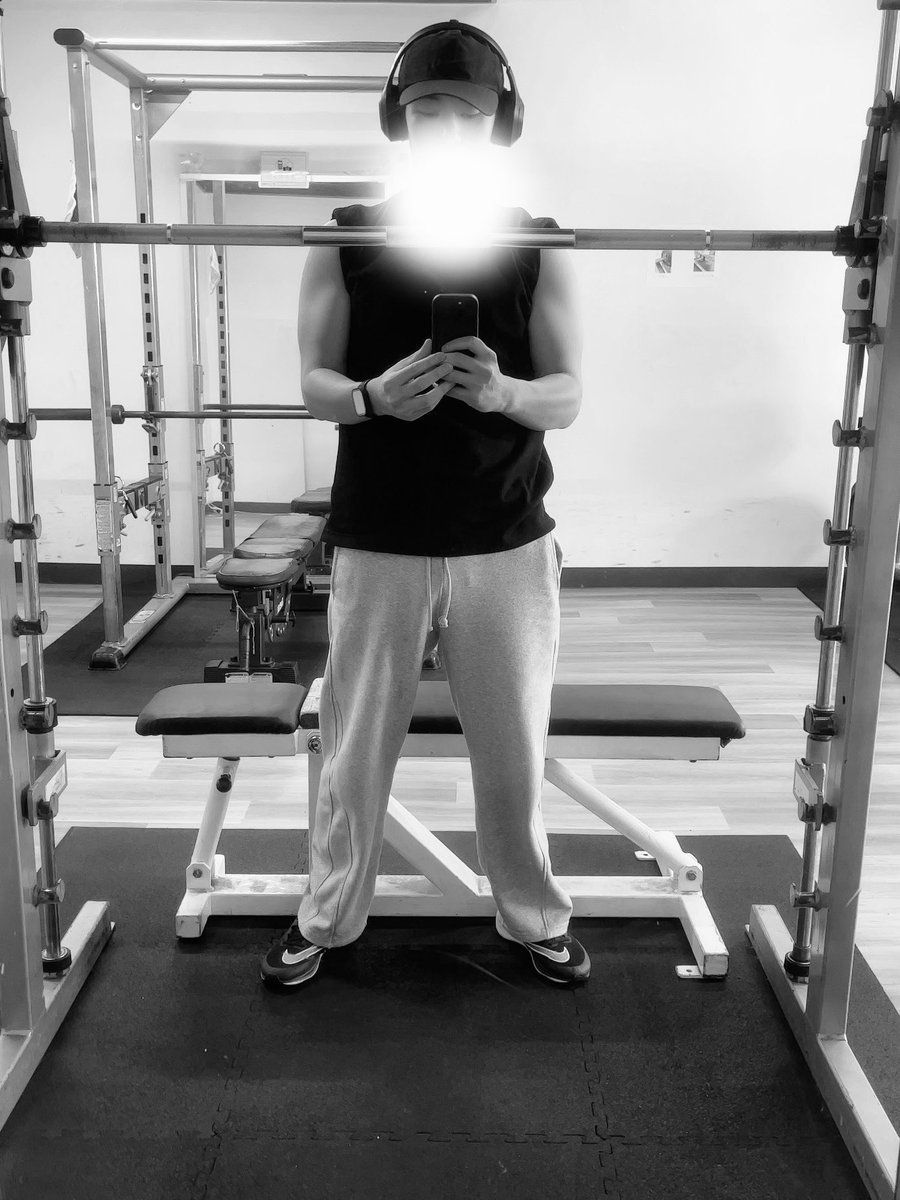 iq9otc's tweet photo. 朝のジムはご年配の方と共に戦ってます🔥

4/22沼津のキャス参加予定なので、よろしくお願いしますー！ https://t.co/cMaZosLvKV