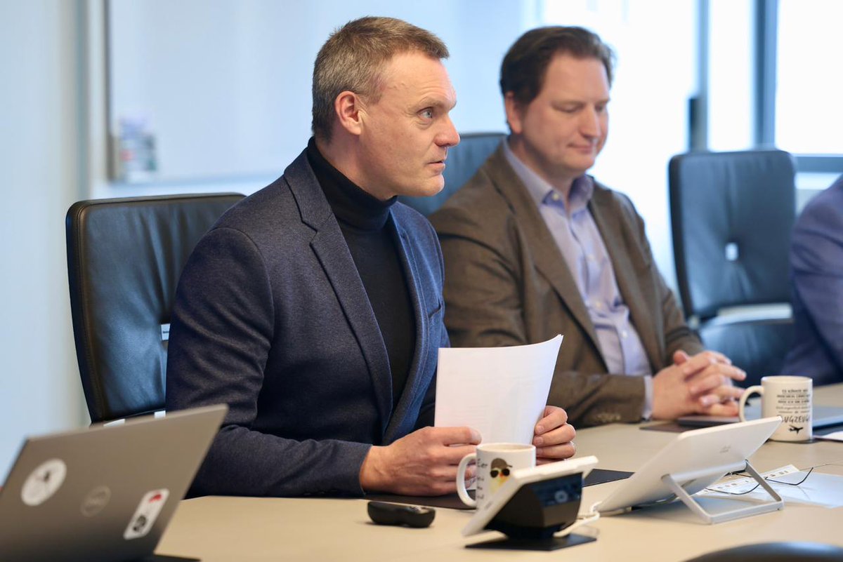 HoxhaFer's tweet image. #Economic diplomacy is a priority of our foreign policy. A slogan? Certainly not.

Very pleased to meet today with the CEO of @LuxairAirlines, Gilles Feith, and his team to explore ways to establish air connectivity between #Albania and #Luxembourg.

With Albania’s rapidly