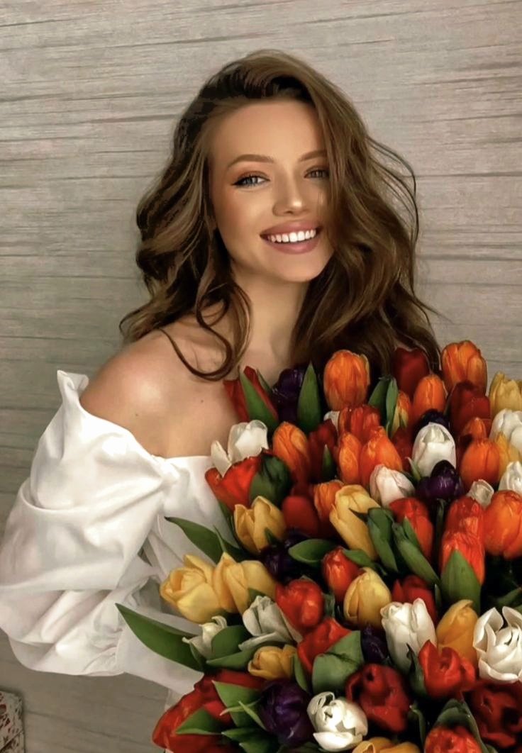 naz_shaina's tweet image. ⚘️Witness my world transform into a canvas of colors⚘️🫶🏻💋💋

#PositiveVibesOnly 
#SpringVibes 
#KindnessMatters 
#PeaceAndLove