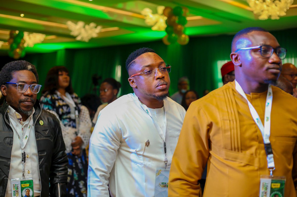 bsmhangout1's tweet image. The Bodex Social Media Hangout stands as a reflection of intentional leadership. 
Bodex Hungbo’s motivation was clear: build a community that thrives on shared knowledge and collective success.
#bodexhungbo #WaterIsLife #CommunityImpact #savas #BodexImpact