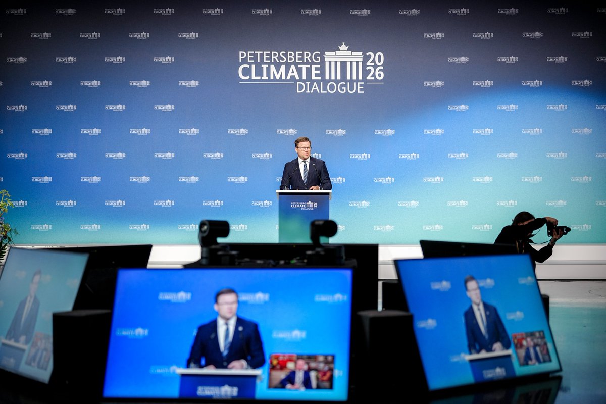 GermanyinSA's tweet image. #ClimateChange affects us all! 17th #PetersbergClimateDialogue takes place in Berlin from today. Ministers from over 40 countries have been invited to take part, including 🇿🇦 Environment Minister Aucamp. 
Live Stream: bundesumweltministerium.de/en/live-broadc…