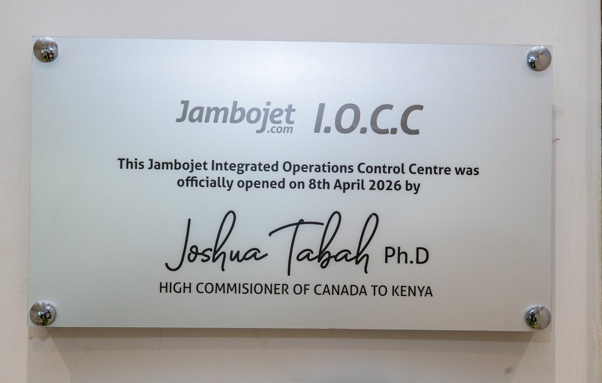 HCCanKenya's tweet image. Le IOCC de Jambojet, commandé par le Haut-Commissaire @JoshuaTabah de #Canada - un grand pas en avant pour l’excellence opérationnelle. Un grand bravo à @FlyJambojet, et au 🇨🇦 🤝 🇰🇪 partenariat qui alimente de véritables résultats dans l’aviation. ✈️