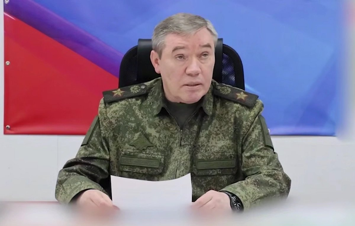 Час Пик №3 tweet media